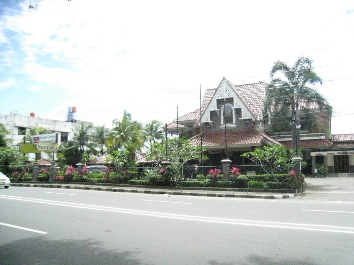 Pondok Serrata Hotel Semarang Extérieur photo